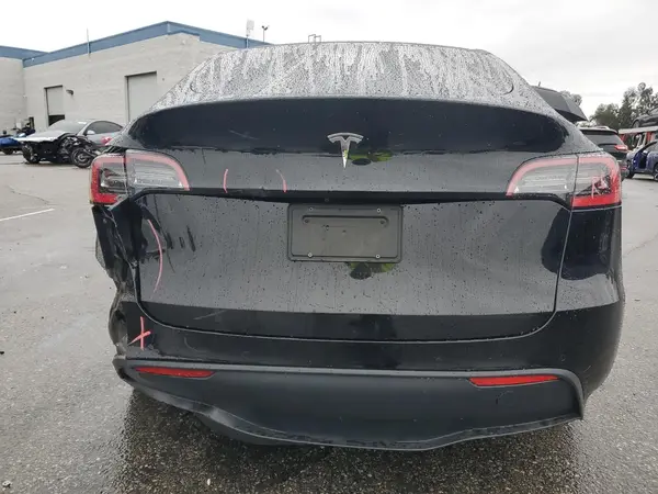 2021 TESLA MODEL Y auction photo 6