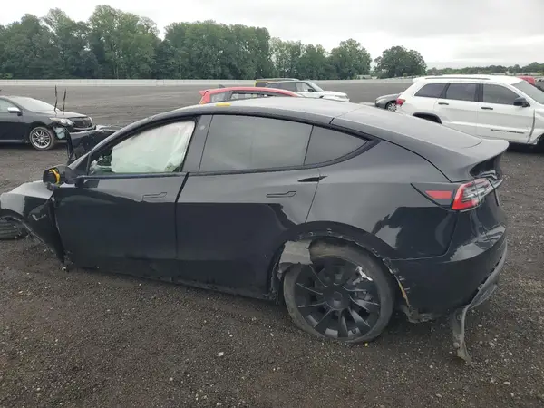 5YJYGDED8MF126227 2021 TESLA MODEL Y - Image 2