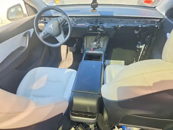 5YJYGDED8MF132724 2021 TESLA MODEL Y - Image 8