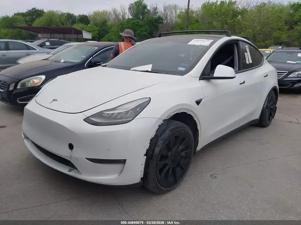 5YJYGDED8MF210709 2021 TESLA MODEL Y - Image 2