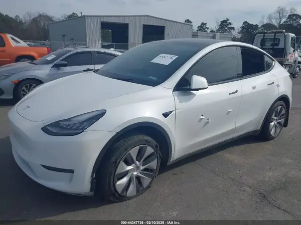 5YJYGDED9MF105600 2021 TESLA MODEL Y - Image 2
