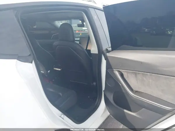 5YJYGDED9MF105600 2021 TESLA MODEL Y - Image 8