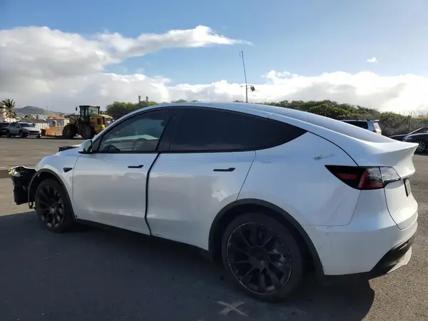 5YJYGDED9MF105869 2021 TESLA MODEL Y - Image 2