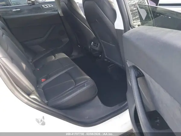 5YJYGDED9MF110697 2021 TESLA MODEL Y - Image 8