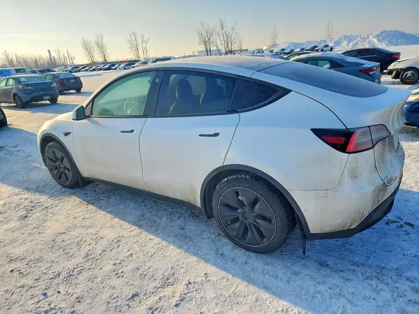 5YJYGDED9MF110926 2021 TESLA MODEL Y - Image 2