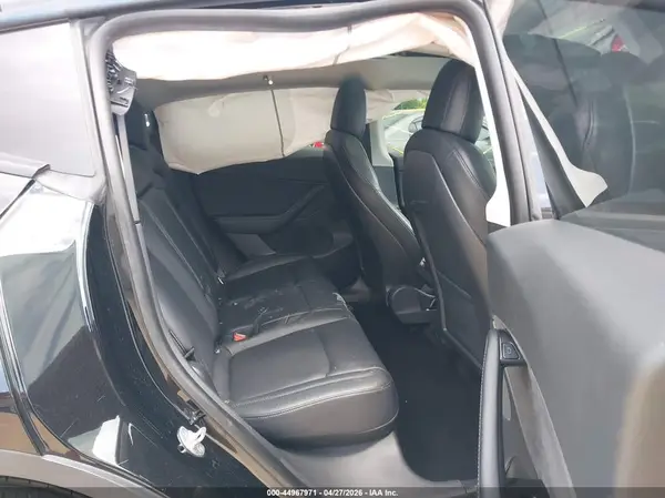 5YJYGDED9MF110943 2021 TESLA MODEL Y - Image 8