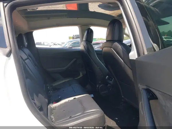 5YJYGDEDXMF103015 2021 TESLA MODEL Y - Image 8