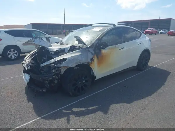 5YJYGDEDXMF103483 2021 TESLA MODEL Y - Image 2