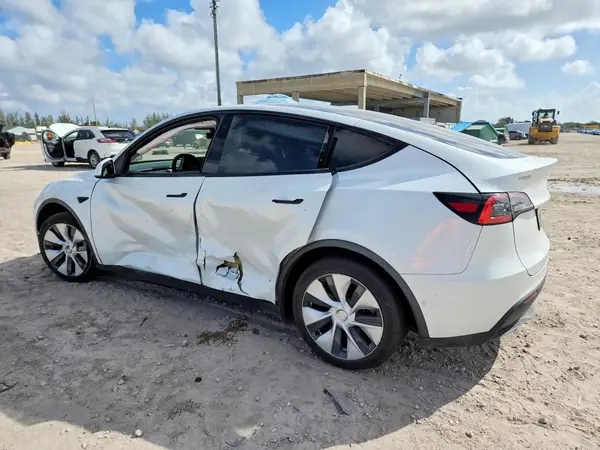 5YJYGDEDXMF133308 2021 TESLA MODEL Y - Image 2