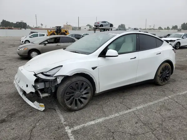 5YJYGDEDXMF163070 2021 TESLA MODEL Y - Image 1