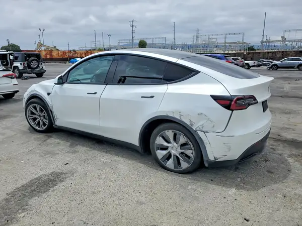 5YJYGDEE0LF031894 2020 TESLA MODEL Y - Image 2