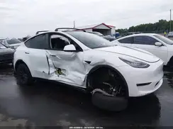 5YJYGDEE0LF037372 2020 TESLA MODEL Y