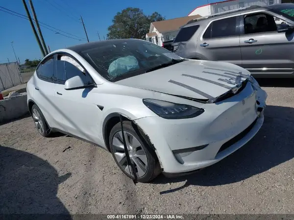 5YJYGDEE0LF039753 2020 TESLA MODEL Y - Image 1