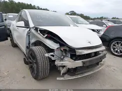 5YJYGDEE0LF048906 2020 TESLA MODEL Y
