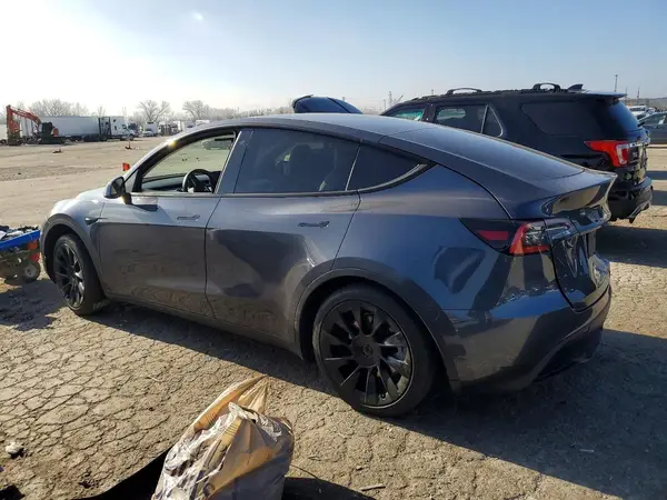 5YJYGDEE0MF061110 2021 TESLA MODEL Y - Image 2