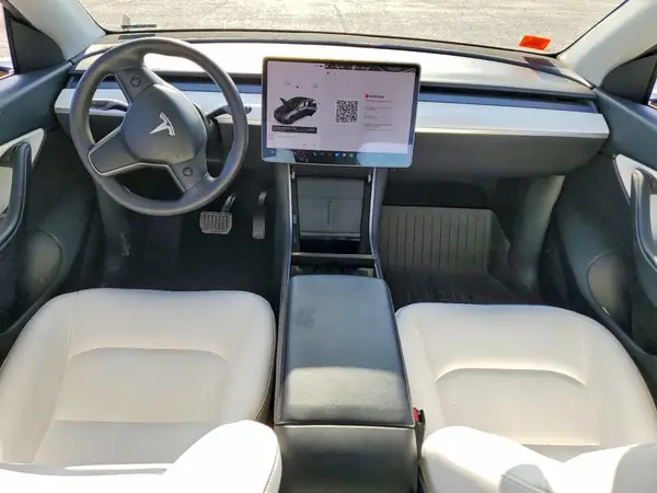 5YJYGDEE0MF061110 2021 TESLA MODEL Y - Image 8
