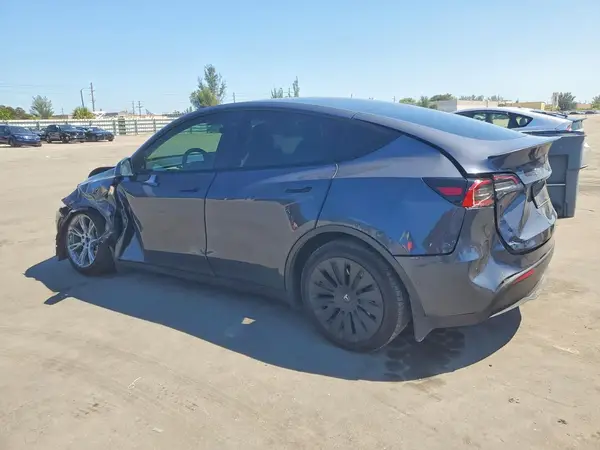5YJYGDEE0MF065383 2021 TESLA MODEL Y - Image 2