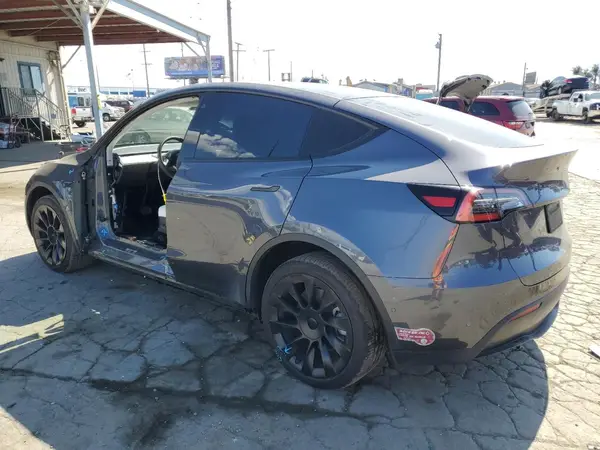 5YJYGDEE0MF065951 2021 TESLA MODEL Y - Image 2
