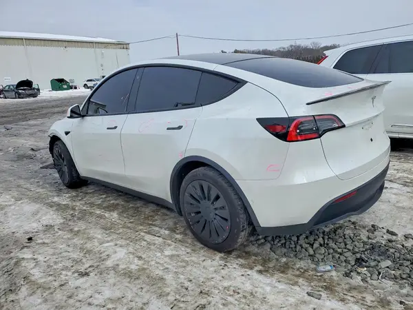 5YJYGDEE0MF066467 2021 TESLA MODEL Y - Image 2
