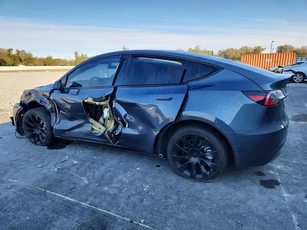 5YJYGDEE0MF067330 2021 TESLA MODEL Y - Image 2