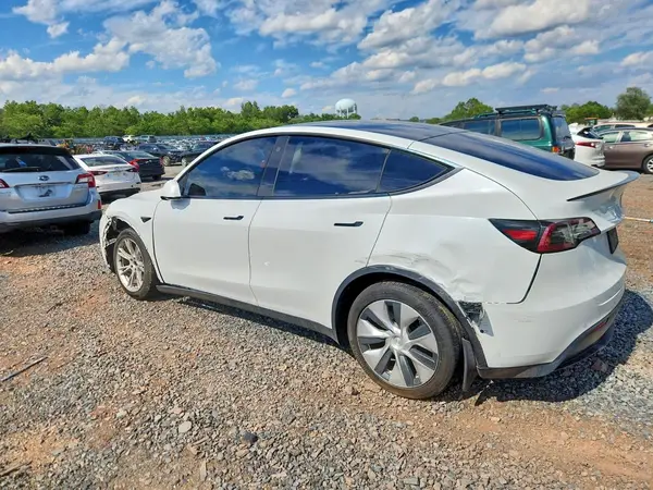 5YJYGDEE0MF070096 2021 TESLA MODEL Y - Image 2