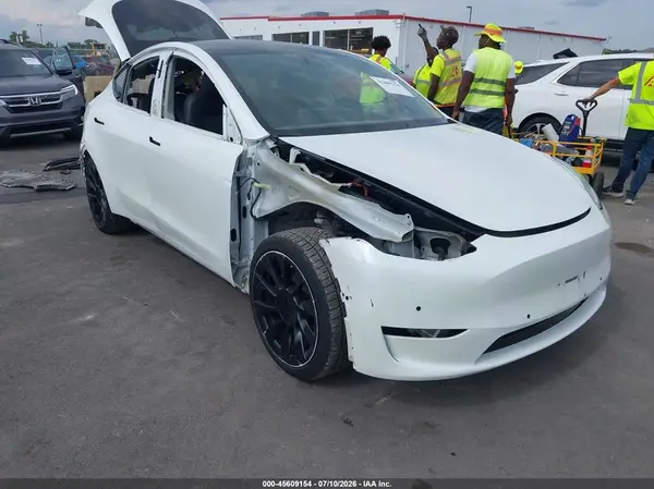 5YJYGDEE0MF075041 2021 TESLA MODEL Y - Image 1