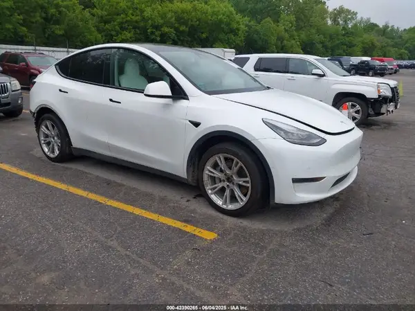 5YJYGDEE0MF075606 2021 TESLA MODEL Y - Image 1