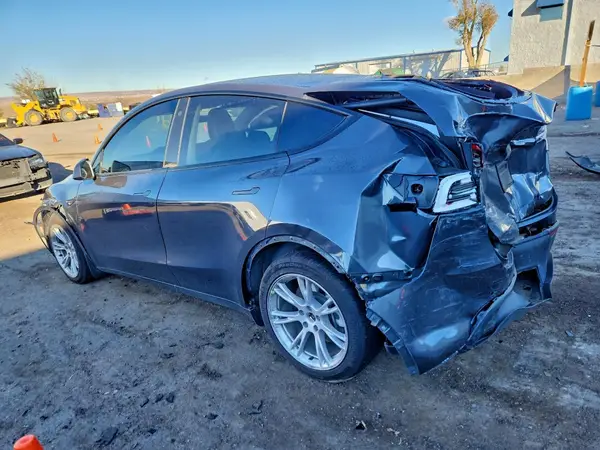 5YJYGDEE0MF077307 2021 TESLA MODEL Y - Image 2