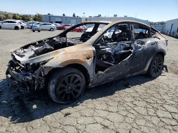 5YJYGDEE0MF079705 2021 TESLA MODEL Y - Image 1