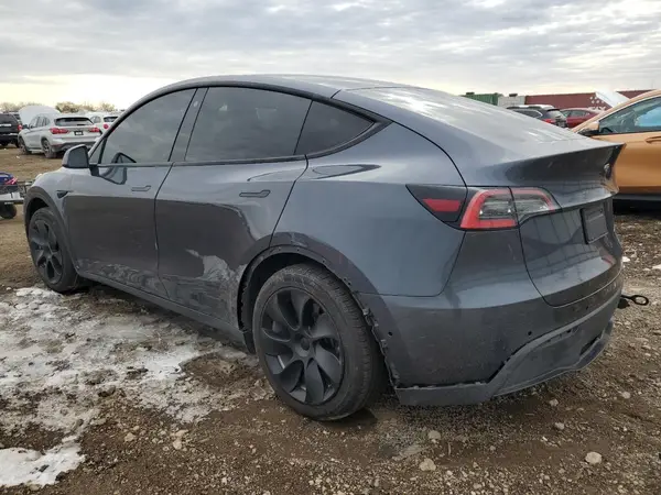 5YJYGDEE0MF082412 2021 TESLA MODEL Y - Image 2