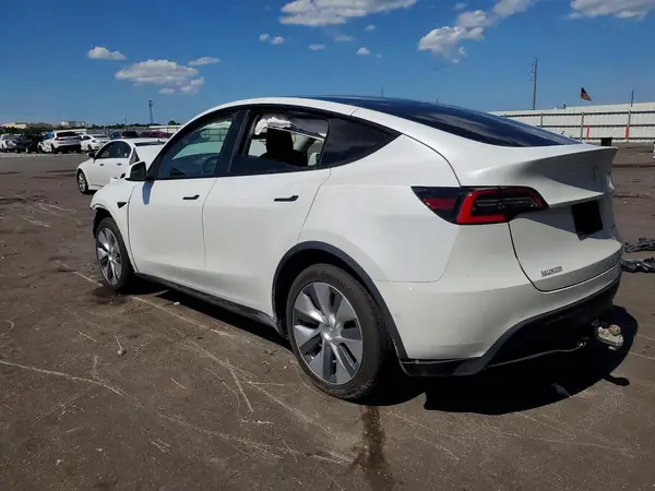 5YJYGDEE0MF086198 2021 TESLA MODEL Y - Image 2