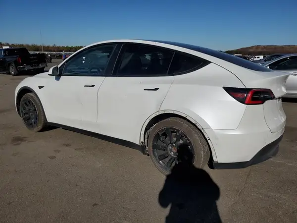 5YJYGDEE0MF088517 2021 TESLA MODEL Y - Image 2