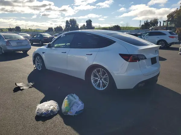 5YJYGDEE0MF096486 2021 TESLA MODEL Y - Image 2