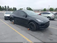 5YJYGDEE0MF102500 2021 TESLA MODEL Y