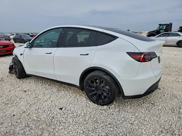 5YJYGDEE0MF108166 2021 TESLA MODEL Y - Image 2