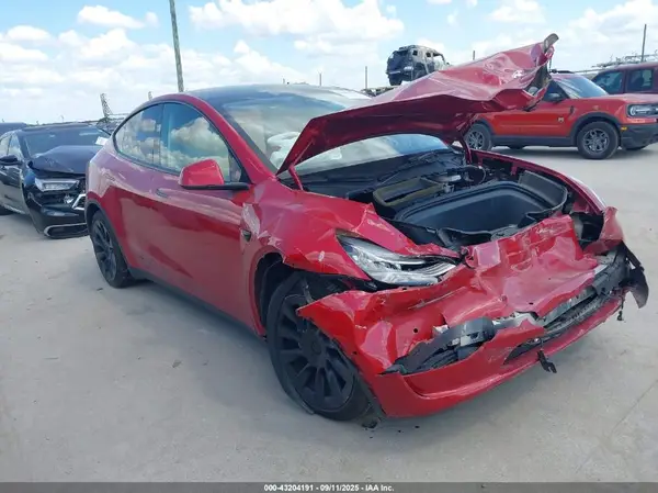 5YJYGDEE0MF108359 2021 TESLA MODEL Y - Image 1