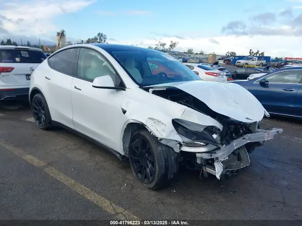 5YJYGDEE0MF119149 2021 TESLA MODEL Y - Image 1