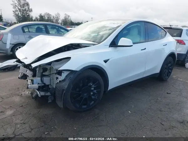 5YJYGDEE0MF119149 2021 TESLA MODEL Y - Image 2