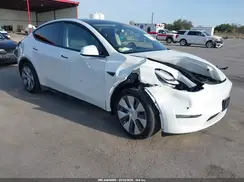 5YJYGDEE0MF140471 2021 TESLA MODEL Y