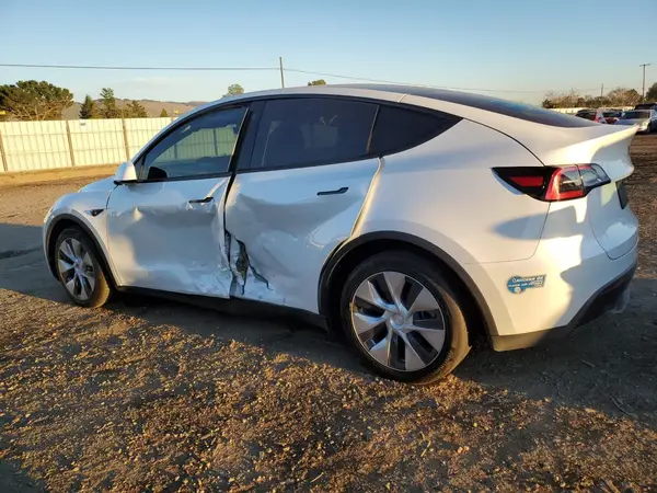 5YJYGDEE0MF172725 2021 TESLA MODEL Y - Image 2