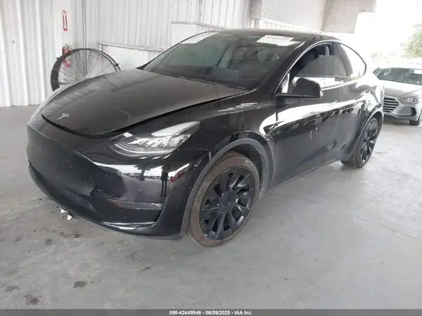 5YJYGDEE0MF173101 2021 TESLA MODEL Y - Image 2