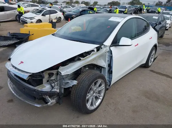 5YJYGDEE0MF209045 2021 TESLA MODEL Y - Image 2