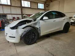 5YJYGDEE0MF210857 2021 TESLA MODEL Y