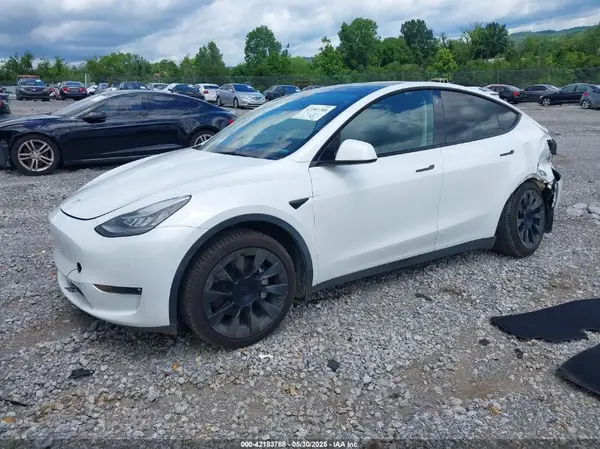 5YJYGDEE0MF233524 2021 TESLA MODEL Y - Image 2