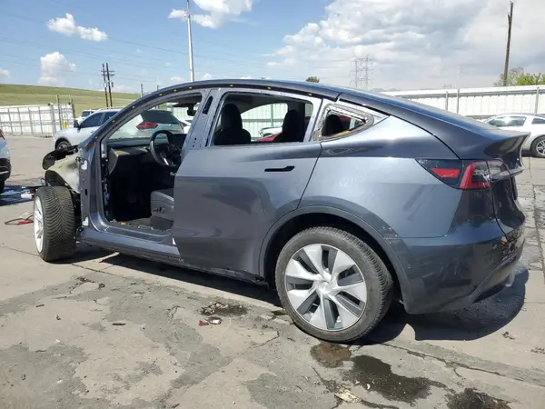 5YJYGDEE0MF233748 2021 TESLA MODEL Y - Image 2
