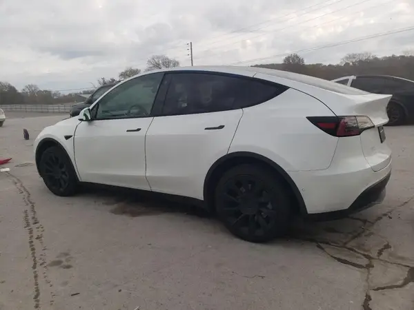 5YJYGDEE0MF248086 2021 TESLA MODEL Y - Image 2