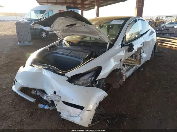 5YJYGDEE0MF264790 2021 TESLA MODEL Y - Image 2