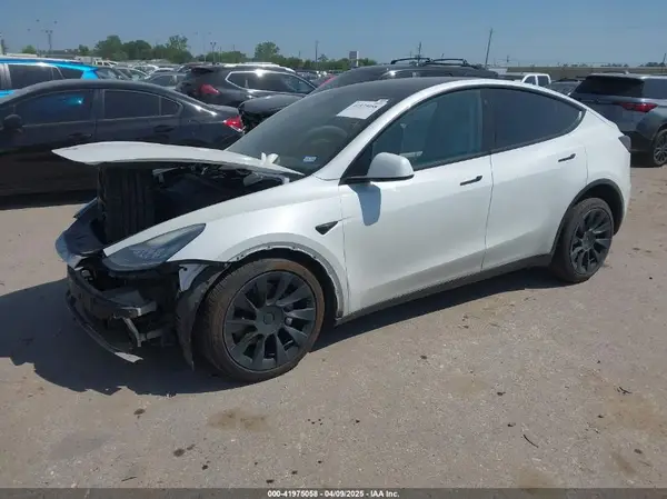 5YJYGDEE0MF265339 2021 TESLA MODEL Y - Image 2