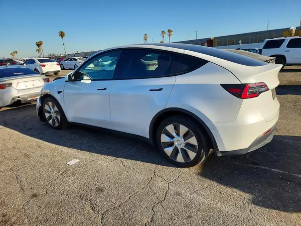 5YJYGDEE0MF271027 2021 TESLA MODEL Y - Image 2