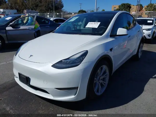 5YJYGDEE0MF277197 2021 TESLA MODEL Y - Image 2